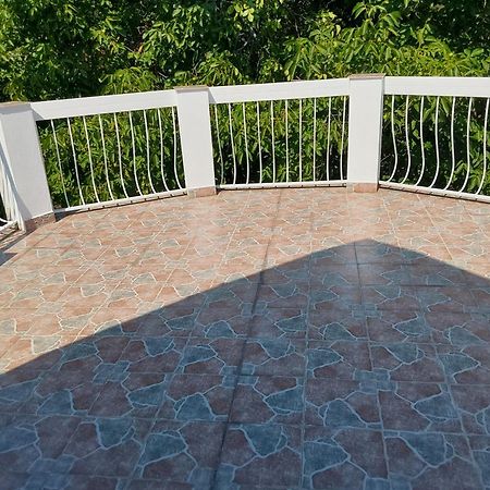 Tuerkiz Apartman - 5 Szobas 13 Fos Apartmanhaz 4Km A Balaton- Balatonszabadi Fürdőtelep Екстериор снимка