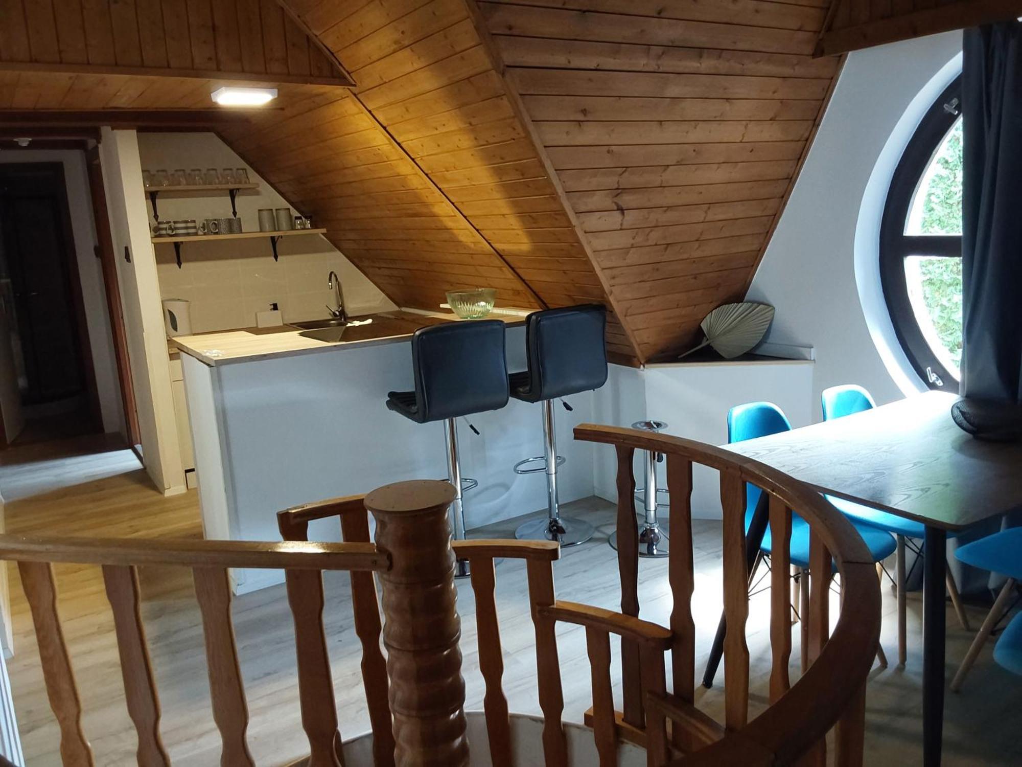 Tuerkiz Apartman - 5 Szobas 13 Fos Apartmanhaz 4Km A Balaton- Balatonszabadi Fürdőtelep Екстериор снимка