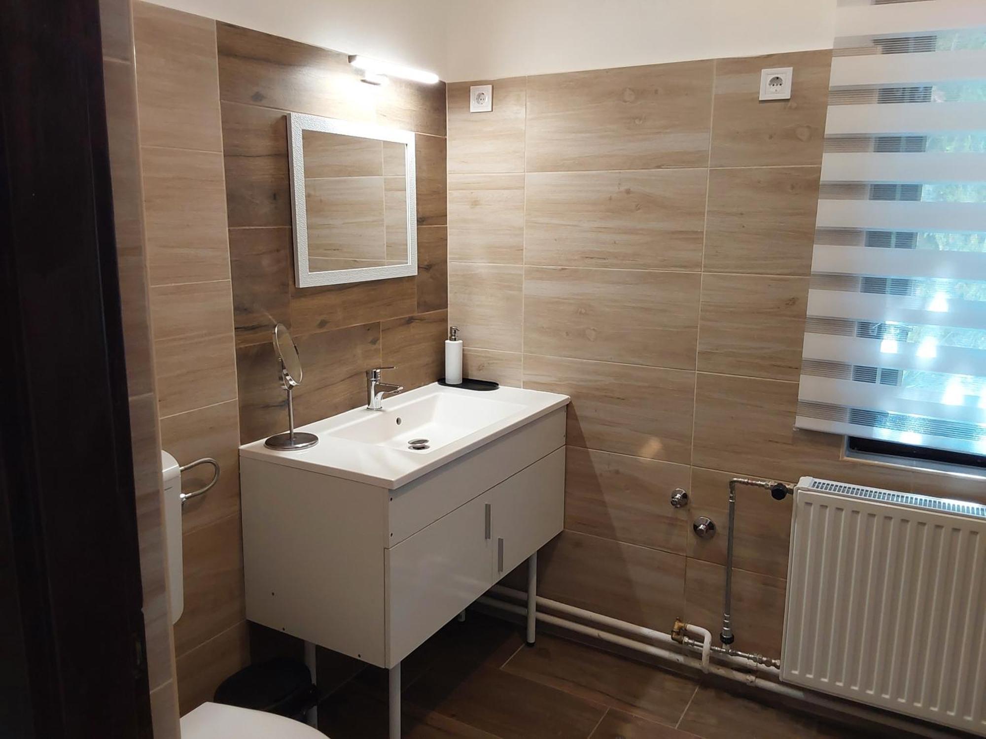 Tuerkiz Apartman - 5 Szobas 13 Fos Apartmanhaz 4Km A Balaton- Balatonszabadi Fürdőtelep Екстериор снимка